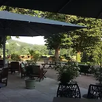 Chateau La Fleunie - Et Restaurant 酒店