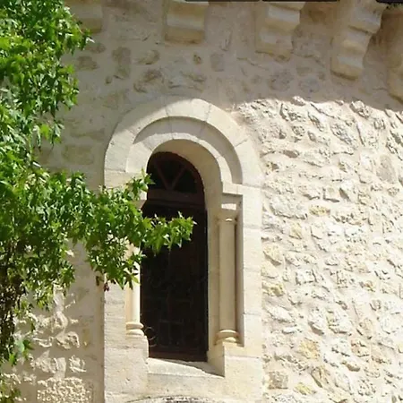 Chateau La Fleunie - Et Restaurant 4*
