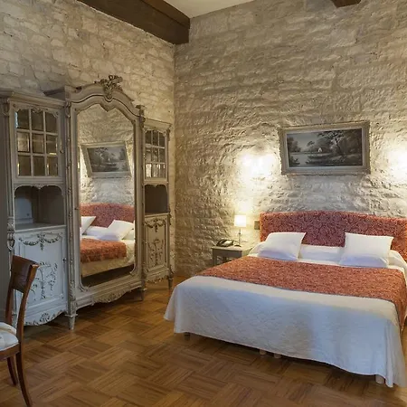 Chateau La Fleunie - Et Restaurant
