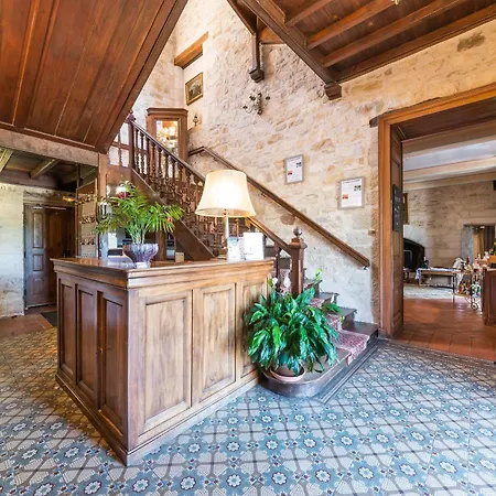 Chateau La Fleunie - Et Restaurant