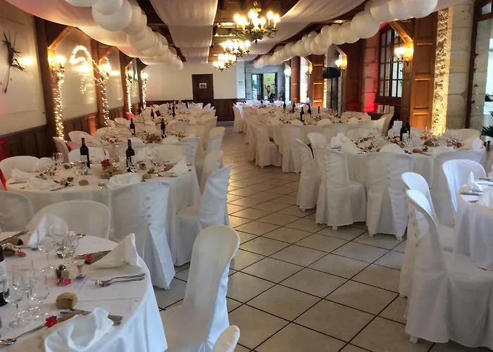 Chateau La Fleunie - Et Restaurant Condat-sur-Vezere