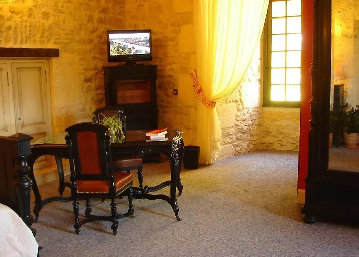 Chateau La Fleunie - Et Restaurant Condat-sur-Vezere