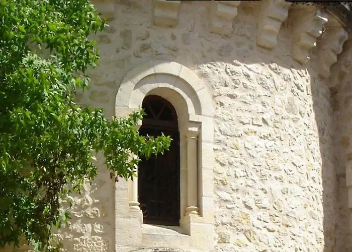 Chateau La Fleunie - Et Restaurant 4*