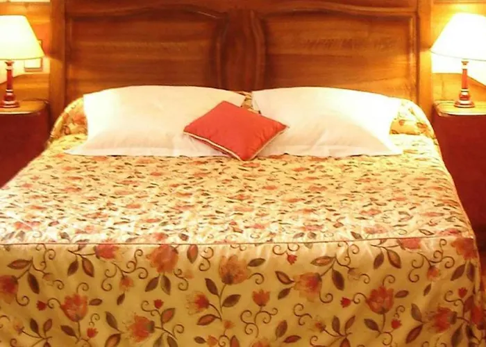 Chateau La Fleunie - Et Restaurant