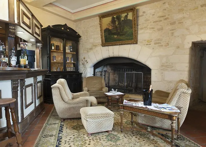 Chateau La Fleunie - Et Restaurant Hotel Condat-sur-Vezere