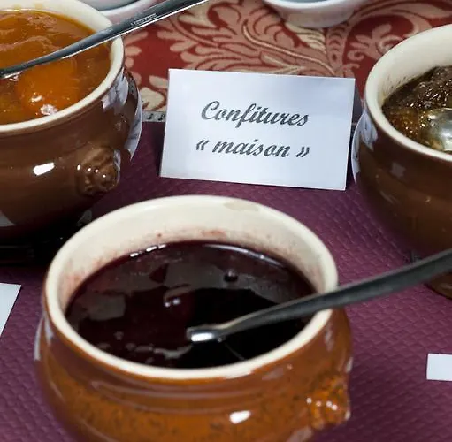 Chateau La Fleunie - Et Restaurant