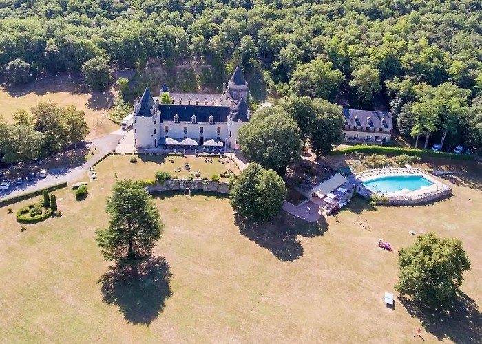 Chateau La Fleunie - Et Restaurant 4*