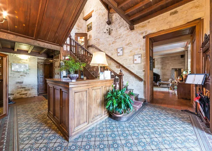 Chateau La Fleunie - Et Restaurant