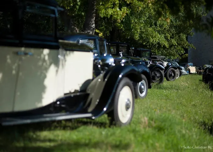 Chateau La Fleunie - Et Restaurant Szálloda 4*